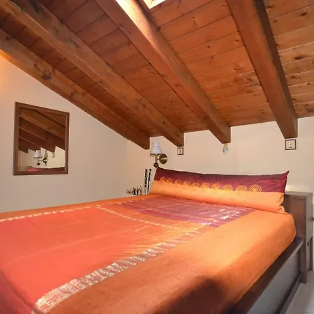 Attico In Centro Storico Con Wifi E Posto Auto Privato - Cir Vda 0267 Apartman