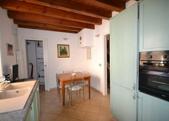 Apartman Attico In Centro Storico Con Wifi E Posto Auto Privato - Cir Vda 0267 Aosta